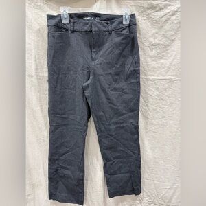 Old Navy high-rise pixie pants in charcoal gray. Size 10 True front pockets.